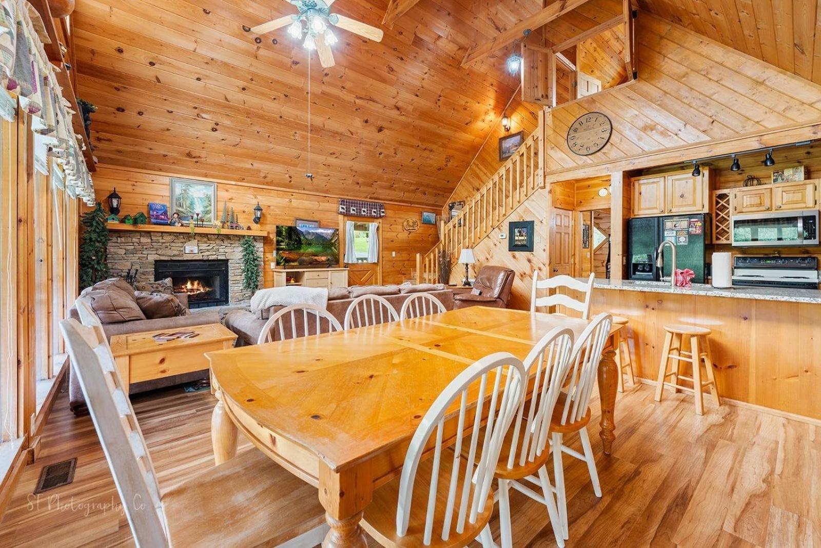 Hibernation Station Cabin セバービル エクステリア 写真
